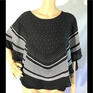 ELLE Crepe Popover Top Black and White NWT